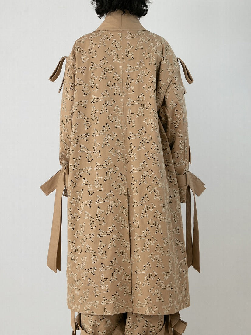 《BASEMARK》EMBROIDERY TRENCH コート