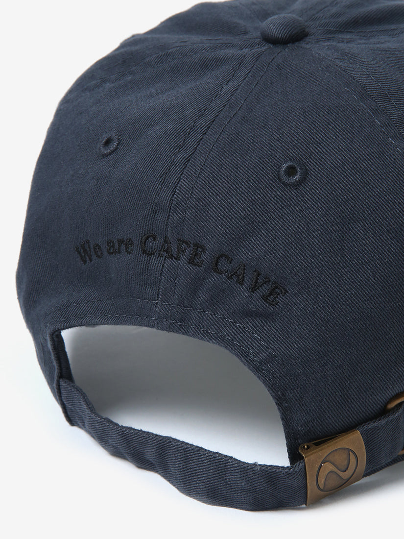 《CAFE CAVE》キャップ Not Premium. But Elegant.